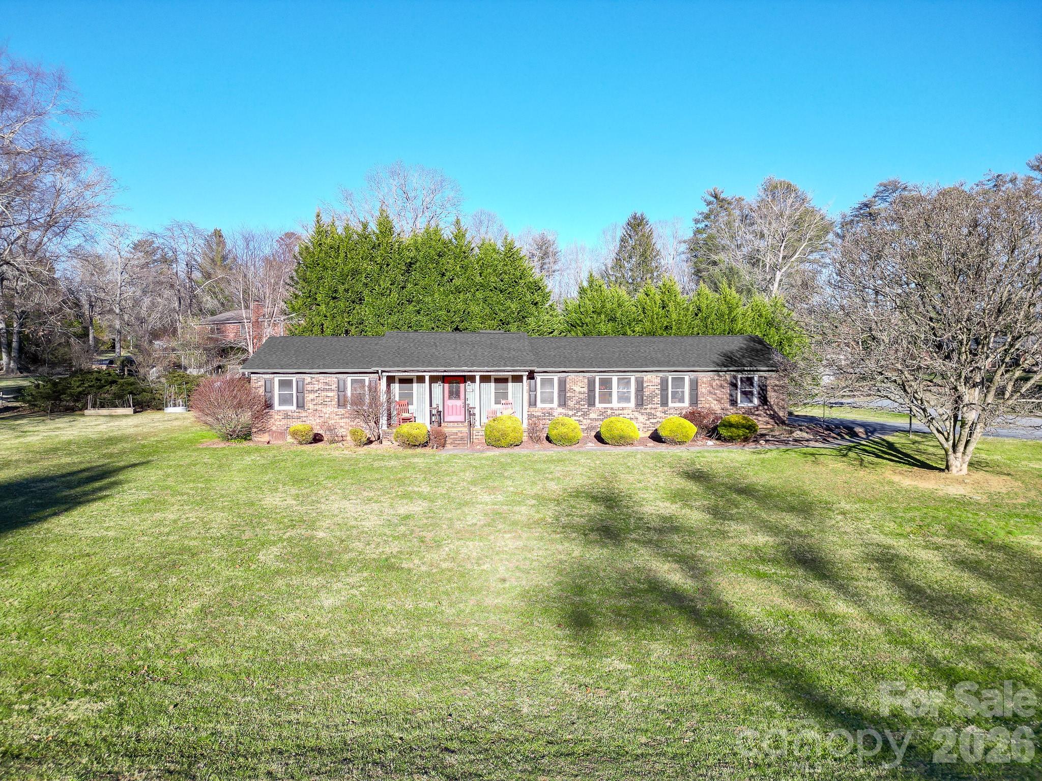 308 London Road Hendersonville, NC 28739 - Photo 26 of 28 Gallery Image 26