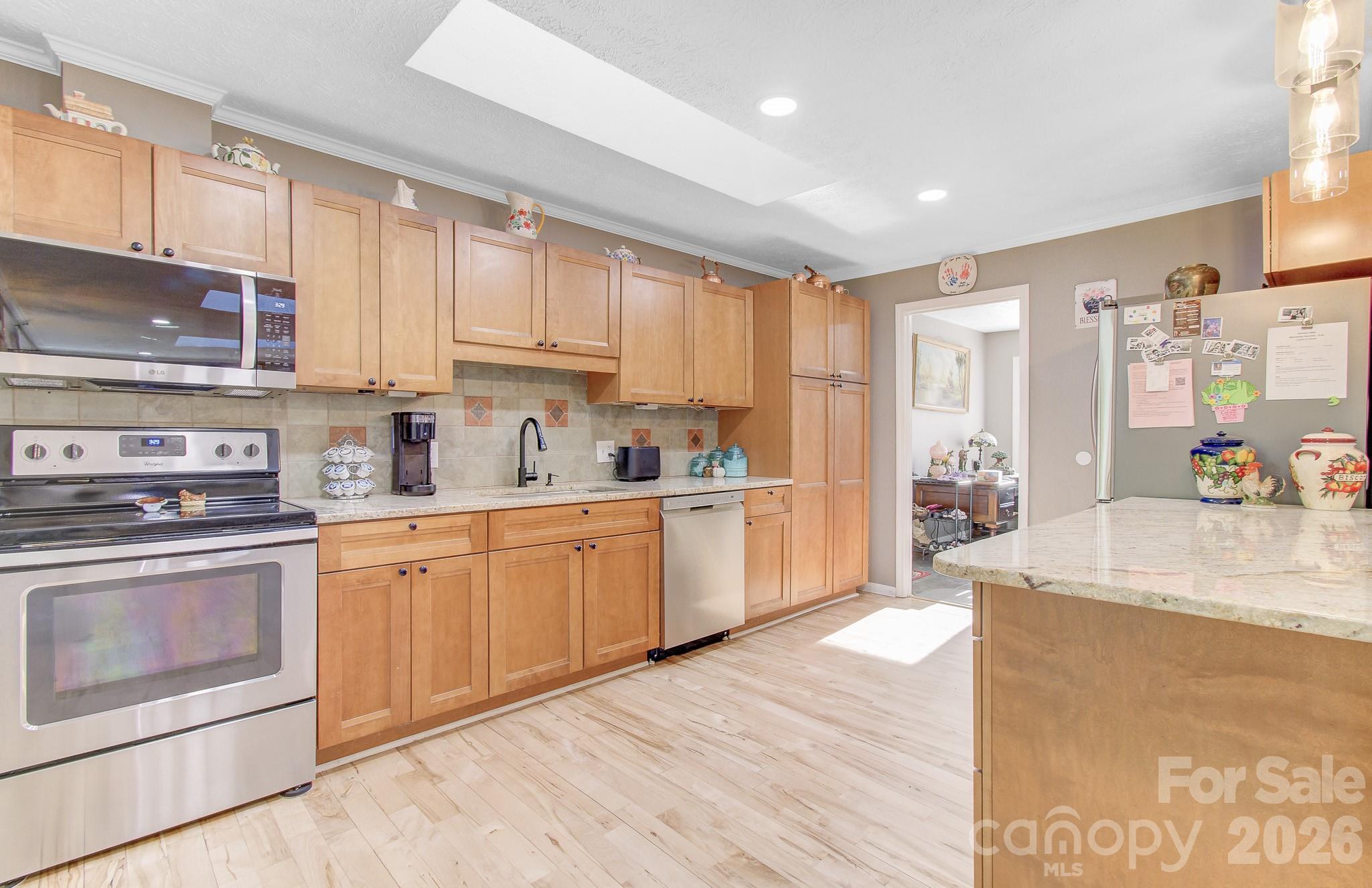308 London Road Hendersonville, NC 28739 - Photo 4 of 28 Gallery Image 4