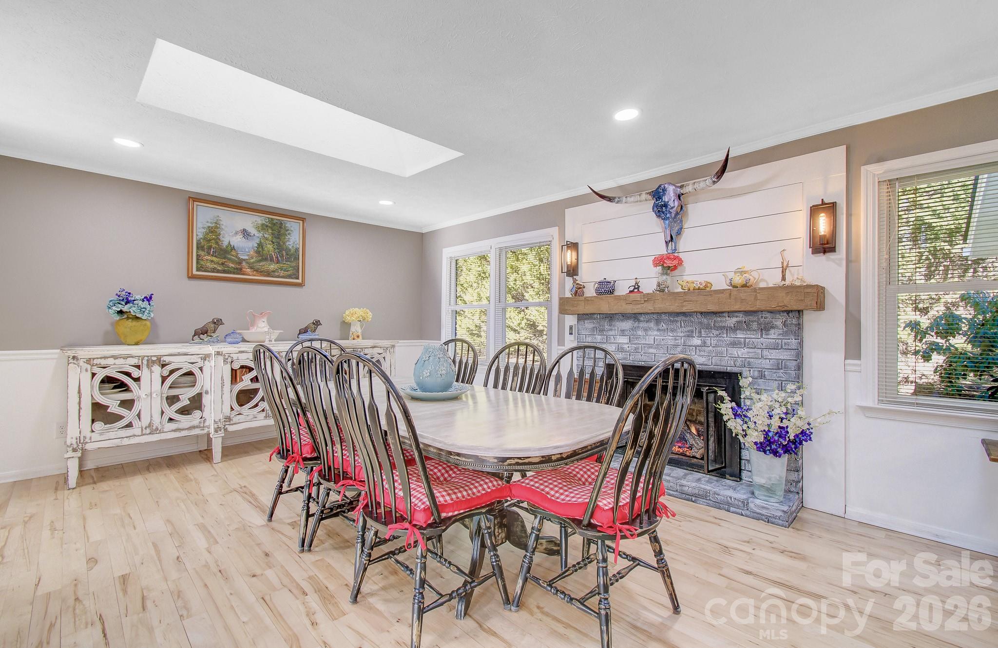308 London Road Hendersonville, NC 28739 - Photo 7 of 28 Gallery Image 7