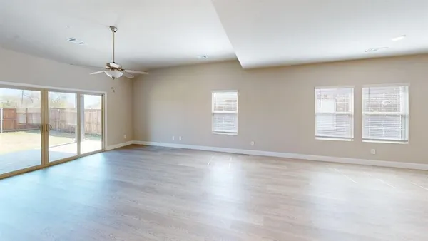 $2,700 | 811 Buffalo Drive, Lowry Crossing, TX 75069