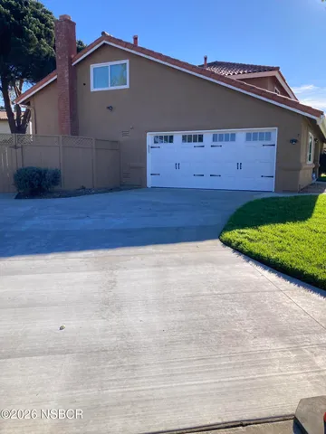 $1,099,900 | 684 Clubhouse Drive, Santa Maria, CA 93455