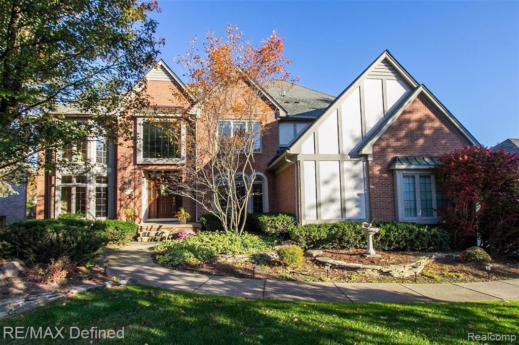 3701 Edinborough Drive Rochester Hills, MI 48306 - Photo 1 of 26