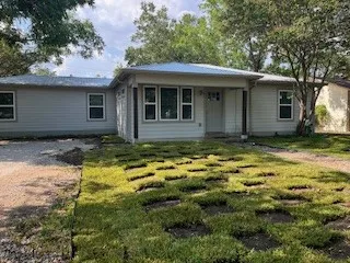 $1,750 | 1100 Wallace Street, Taylor, TX 76574