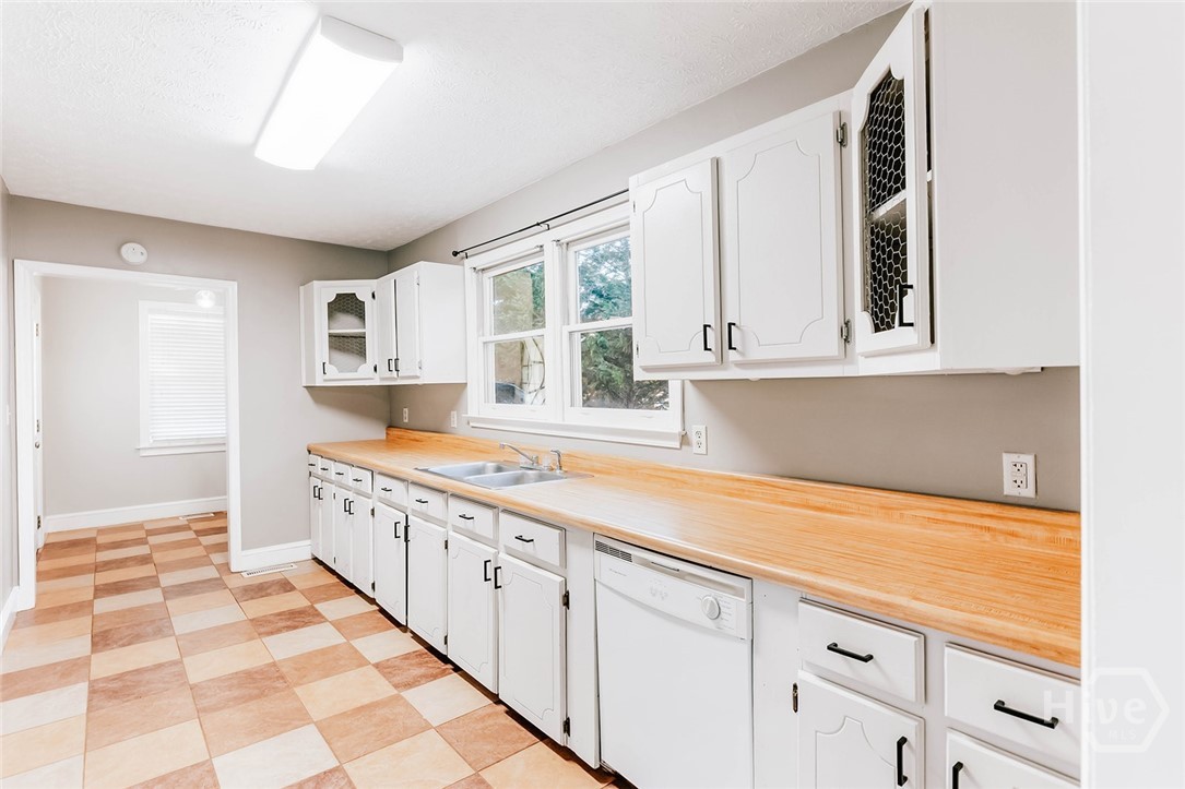 549 Gholston Street Comer, GA 30629 - Photo 26 of 49