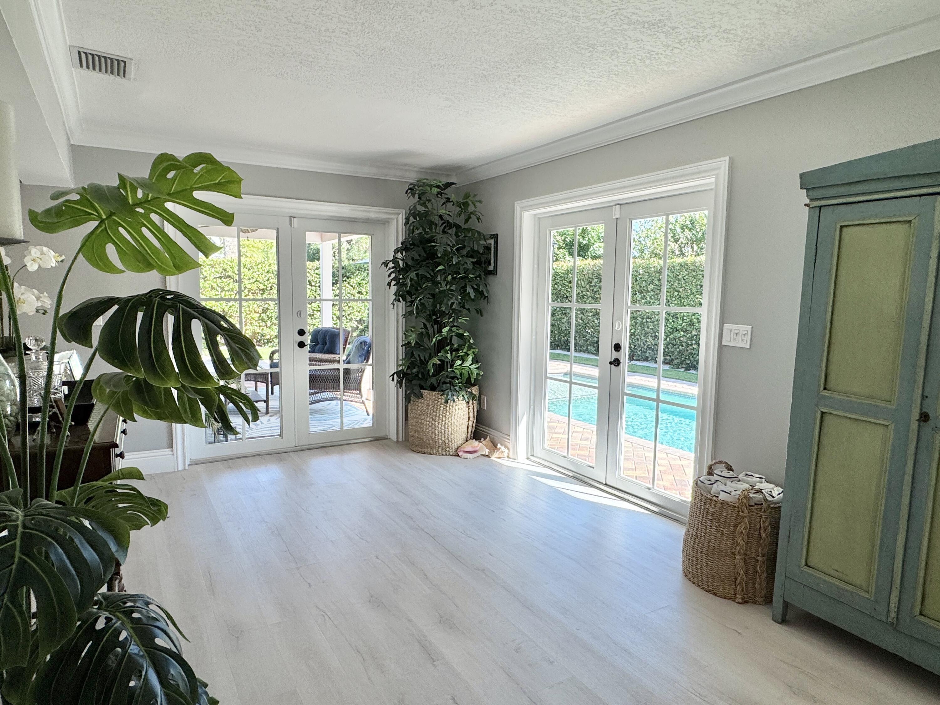 370 Northeast 32nd Street Boca Raton, FL 33431 - Photo 15 of 39 Living Room