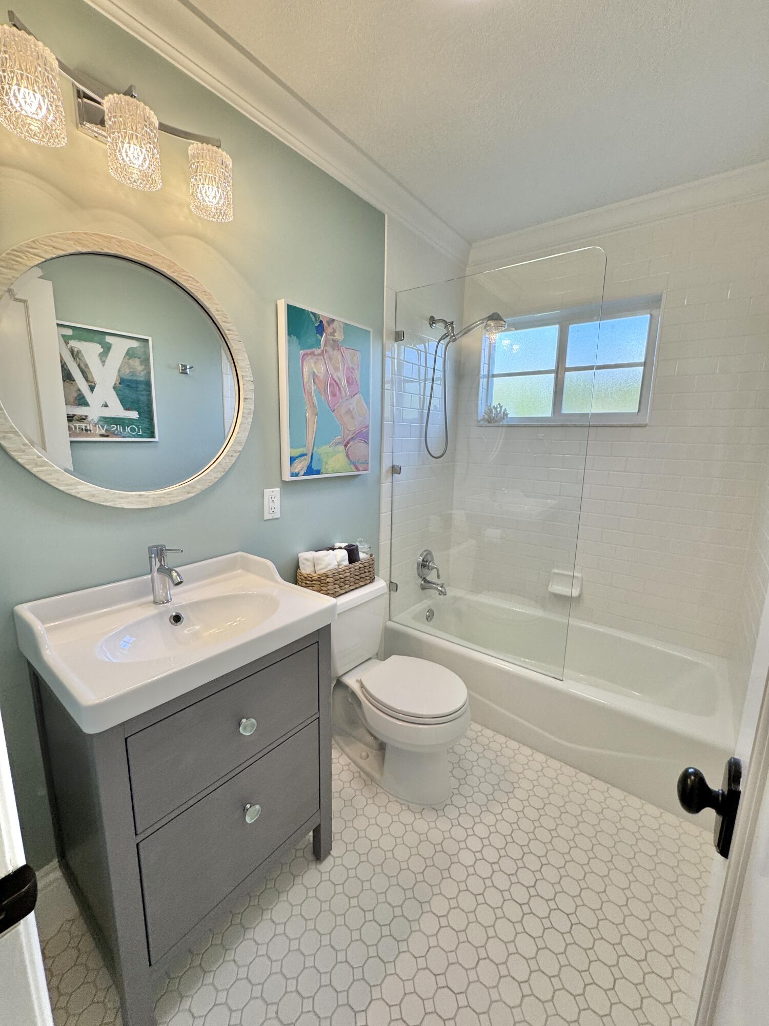 370 Northeast 32nd Street Boca Raton, FL 33431 - Photo 20 of 39 Bathroom