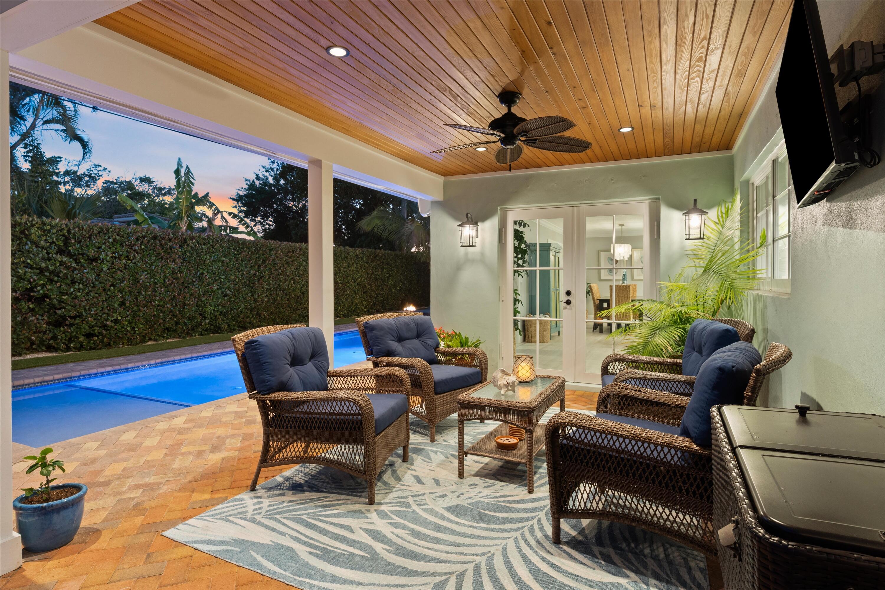 370 Northeast 32nd Street Boca Raton, FL 33431 - Photo 33 of 39 Covered lanai