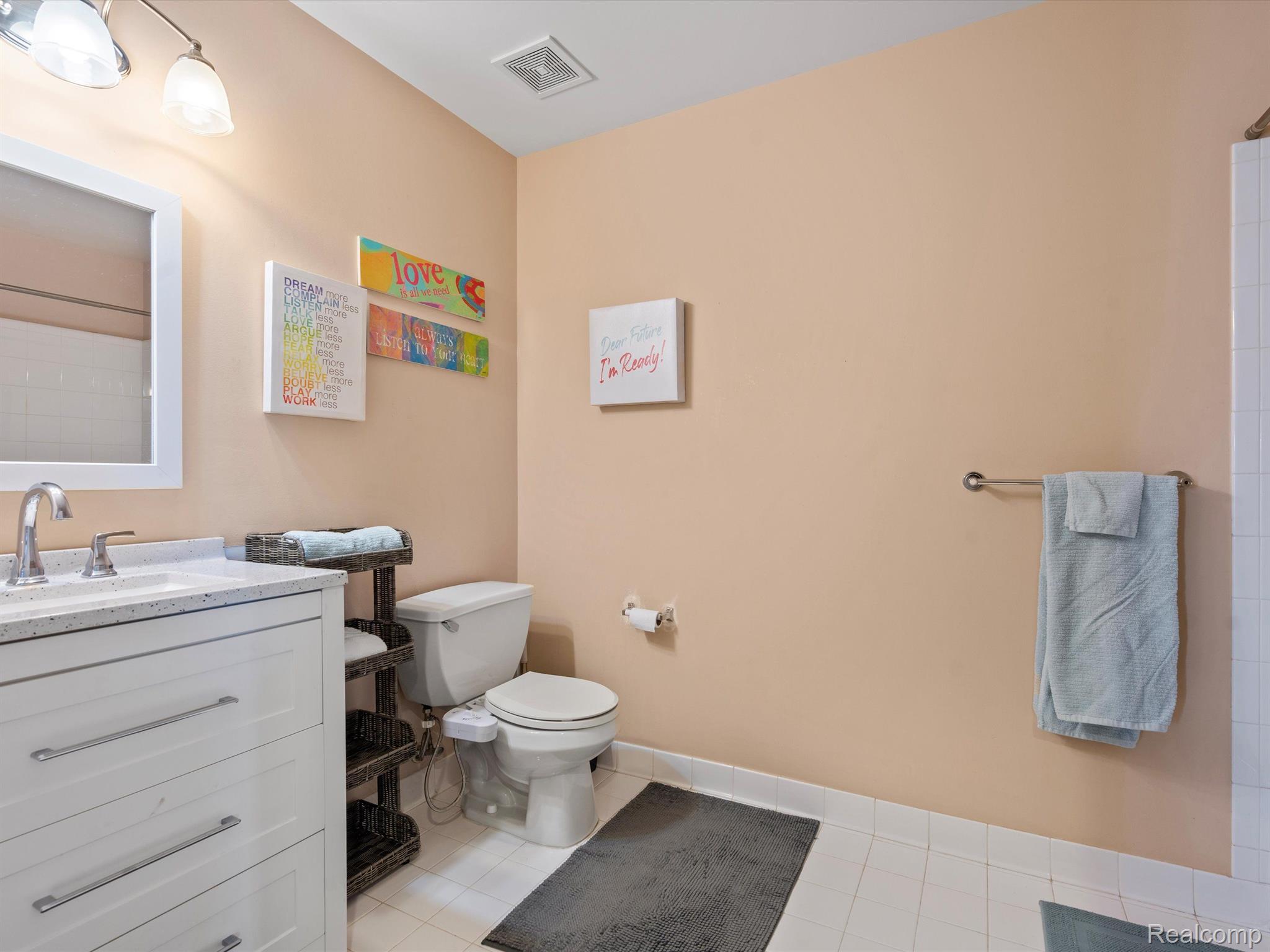 1850 Flagstone Circle, Unit 53 Rochester, MI 48307 - Photo 18 of 21 Gallery Image 18