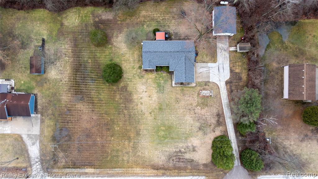 7037 Yager Road St. Clair, MI 48079 - Photo 6 of 31