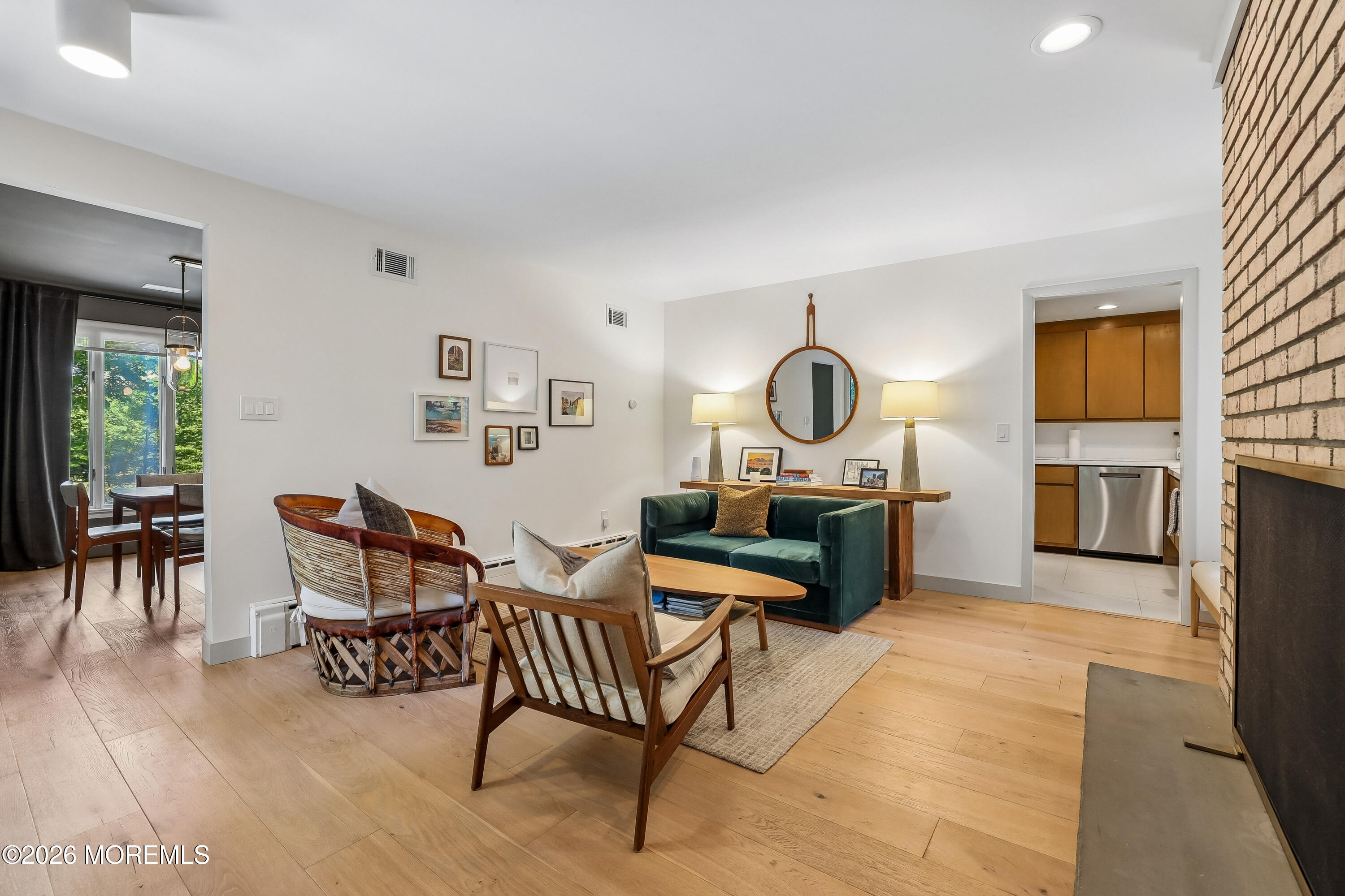 5 Coventry Square Holmdel, NJ 07733 - Photo 4 of 41 007