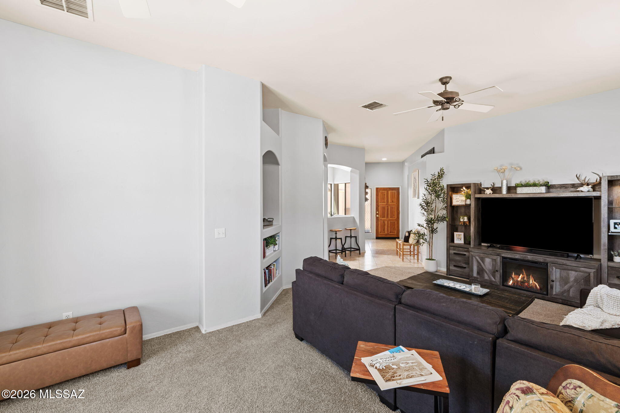10461 South Stampede Ranch Court Vail, AZ 85641 - Photo 15 of 46 Great room looking back to front door/kitchen