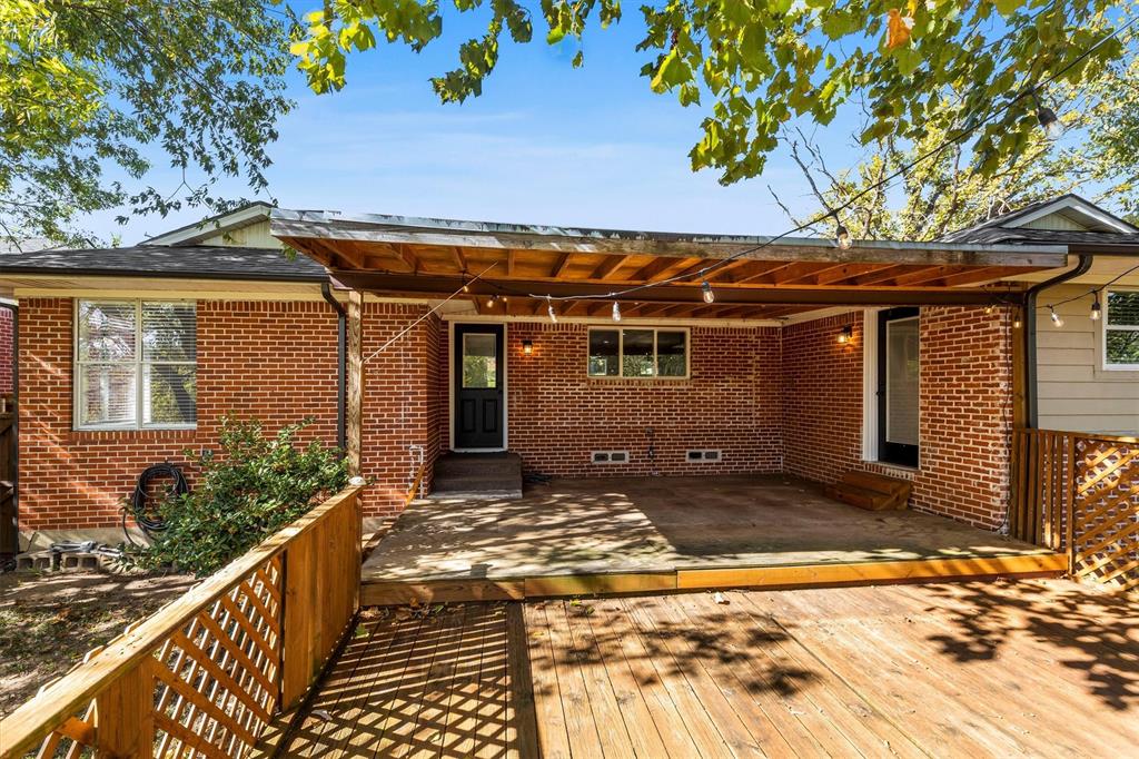 653 Kessler Boulevard Sherman, TX 75092 - Photo 10 of 30 a view of a house with a yard