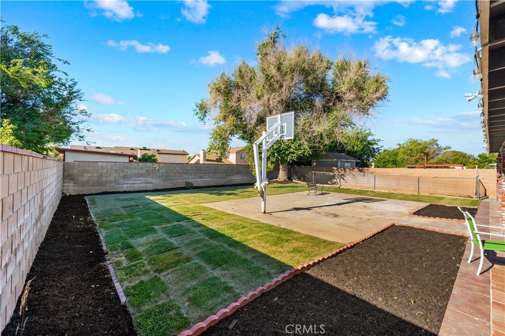 5241 East Ave R 12 Palmdale, CA 93552 - Photo 37 of 48 Gallery Image 37