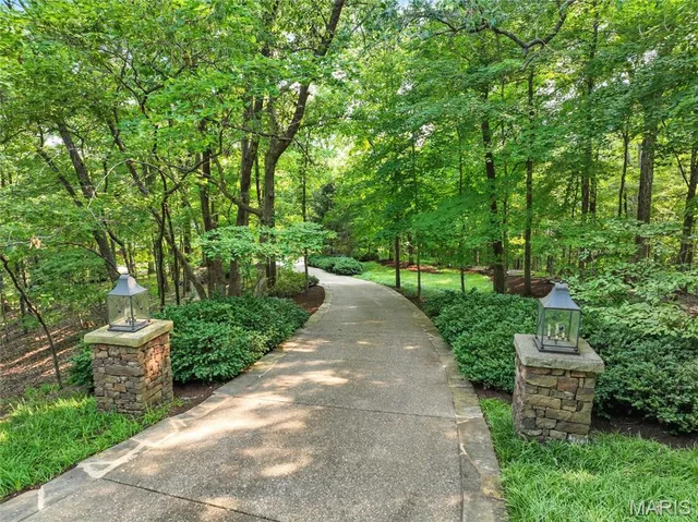 $1,795,000 | 311 Larimore Valley Drive, Wildwood, MO 63005