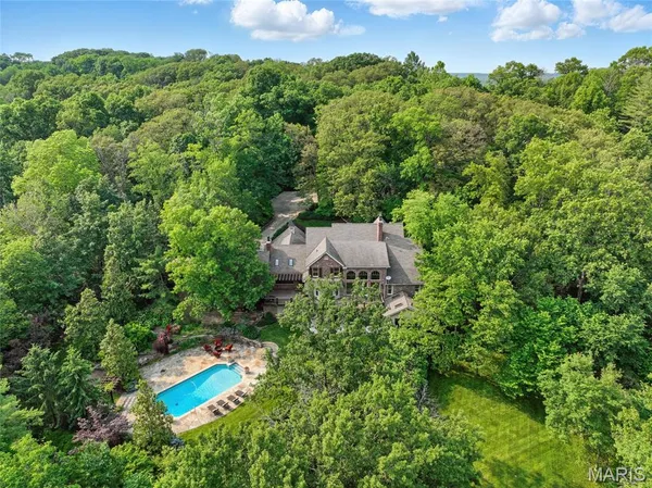 $1,715,000 | 311 Larimore Valley Drive, Wildwood, MO 63005