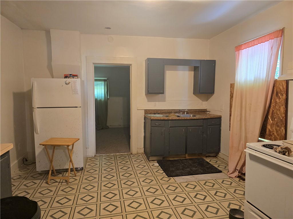 58 Champlain Street Rochester, NY 14608 - Photo 12 of 41