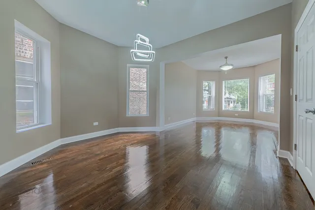 $675,000 | 35 North Mayfield Avenue, Chicago, IL 60644