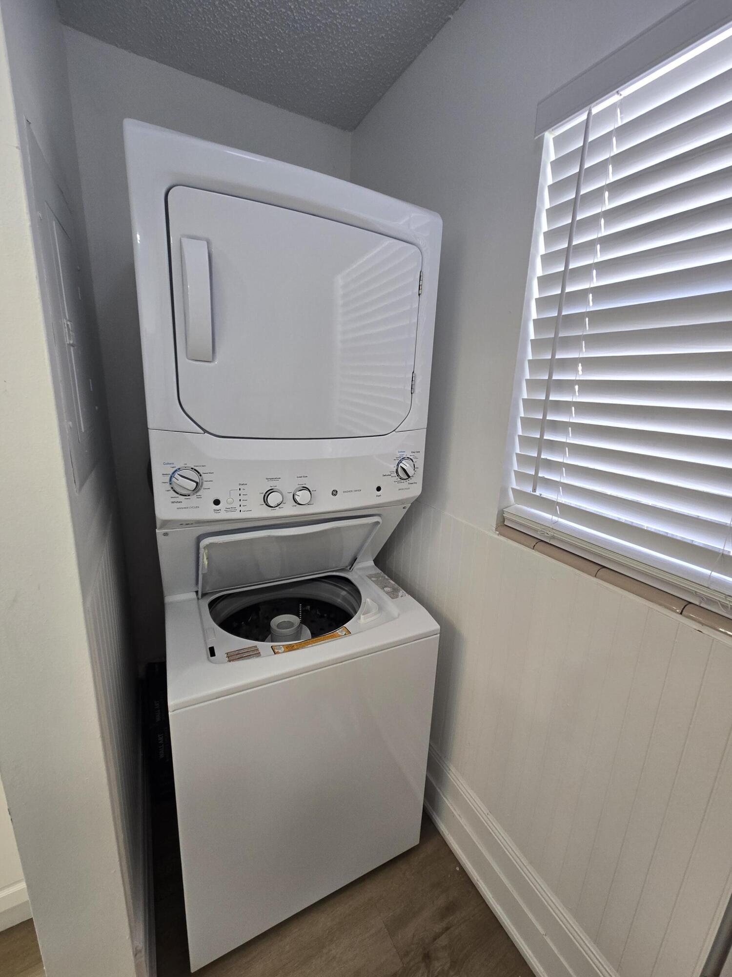 37 Orange Drive Key Largo, FL 33037 - Photo 5 of 12 a utility room with dryer and washer