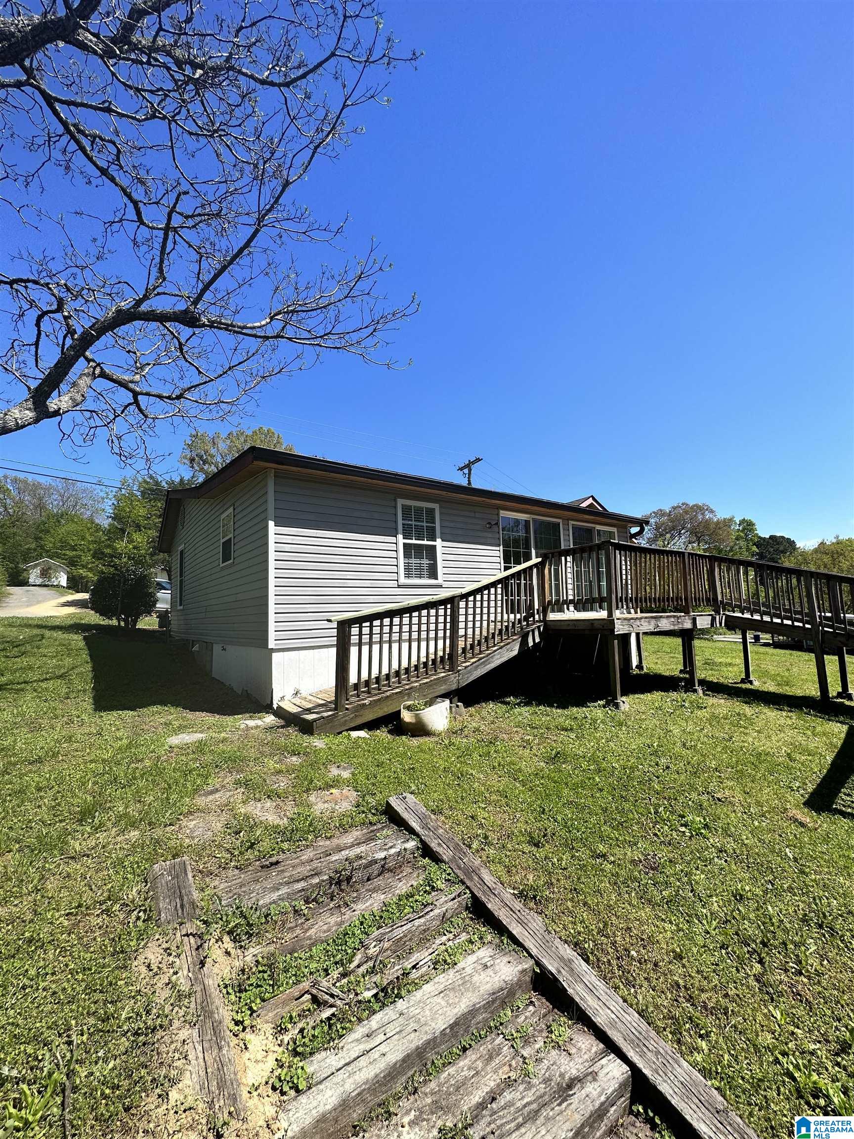 266 Mountain View Road Talladega, AL 35160 - Photo 5 of 23
