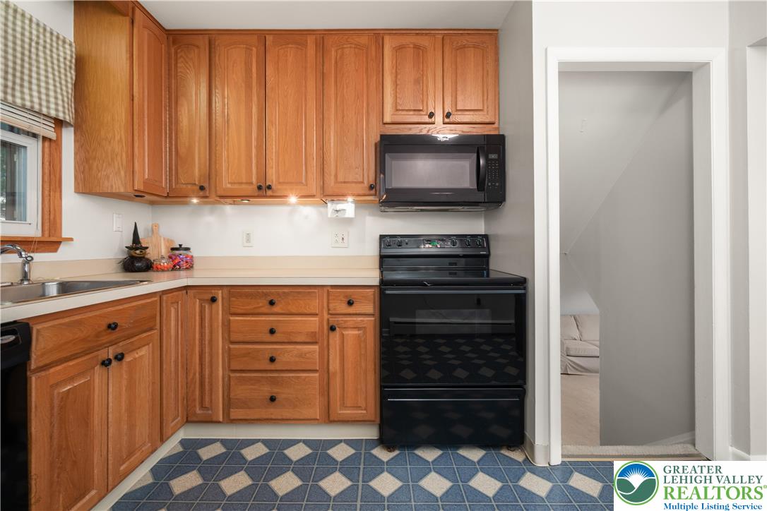 1918 Pinehurst Road Bethlehem, PA 18018 - Photo 13 of 22 Gallery Image 13