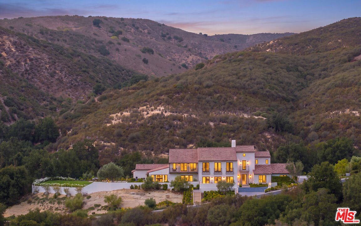 2691 Country Ridge Road Calabasas, CA 91302 - Photo 29 of 29 Gallery Image 29