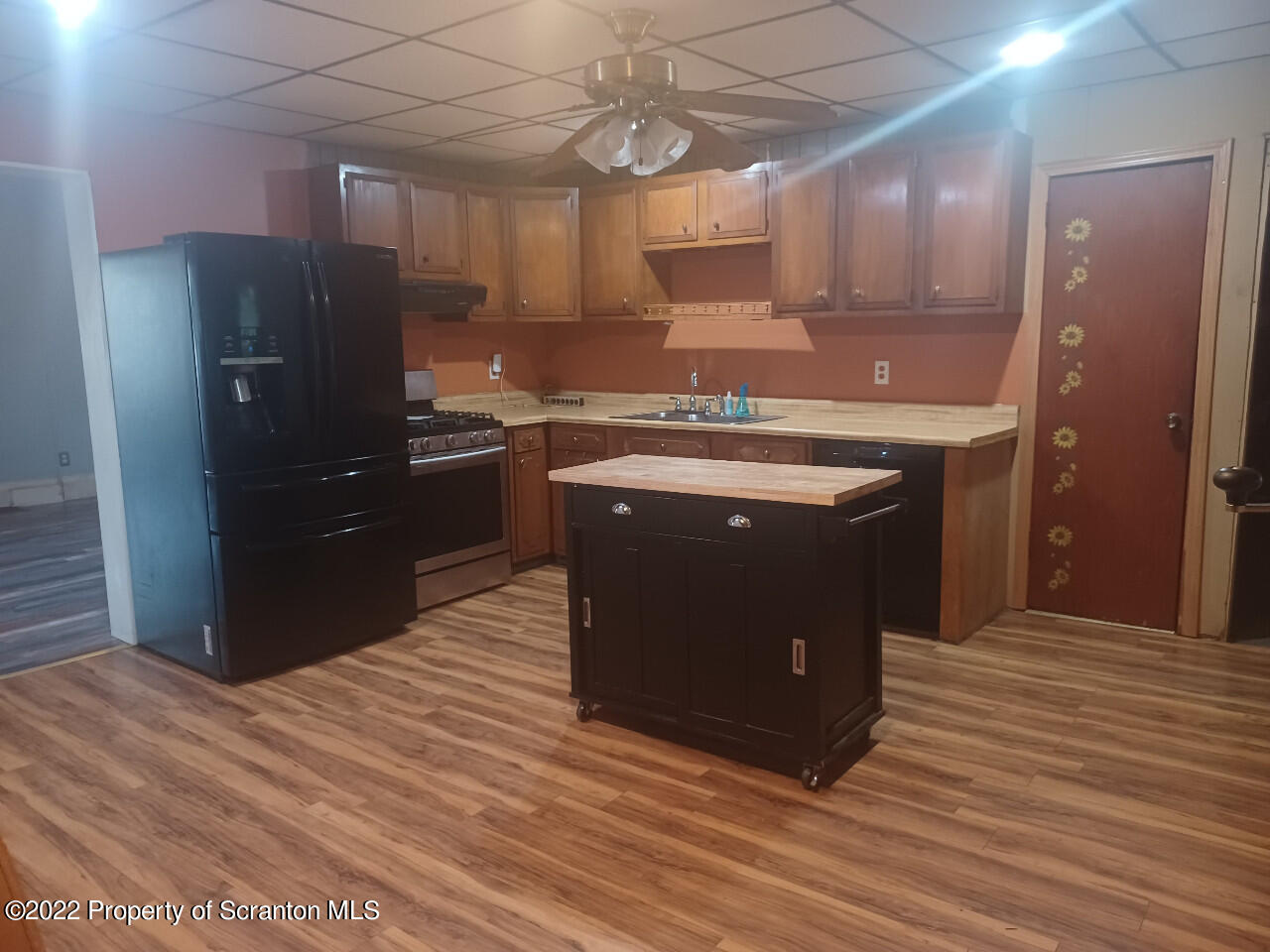 2032 Delaware Street Dunmore, PA 18512 - Photo 11 of 51 2032 DELAWARE ST KITCHEN 2