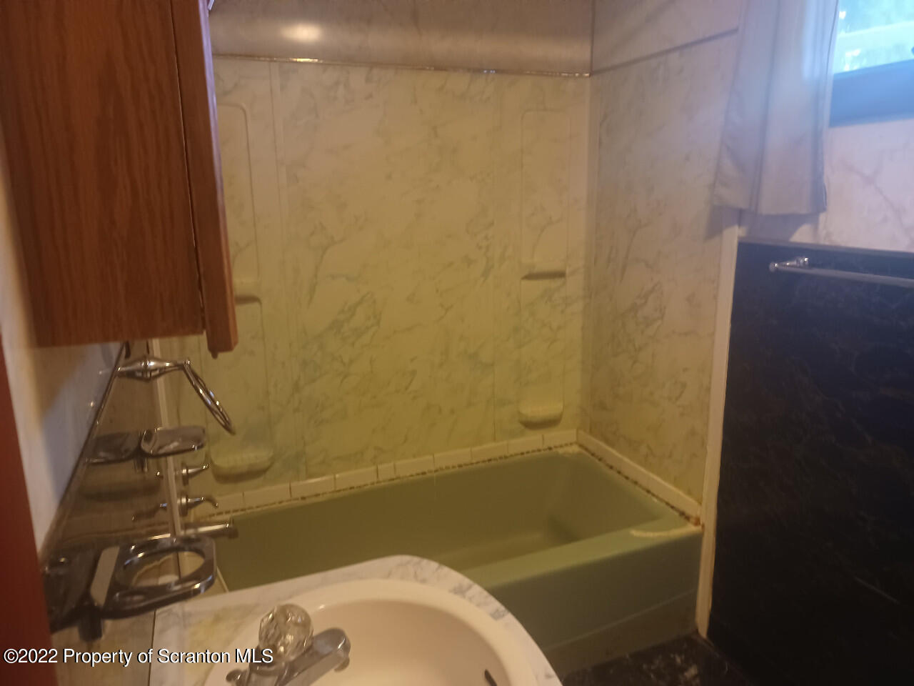 2032 Delaware Street Dunmore, PA 18512 - Photo 14 of 51 2032 DELAWARE ST 1ST FL BATHROOM PIC 2