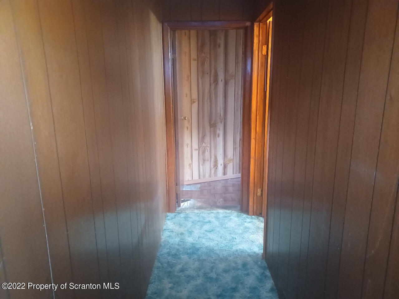 2032 Delaware Street Dunmore, PA 18512 - Photo 22 of 51 2032 DELAWARE ST 2ND FL HALLWAY