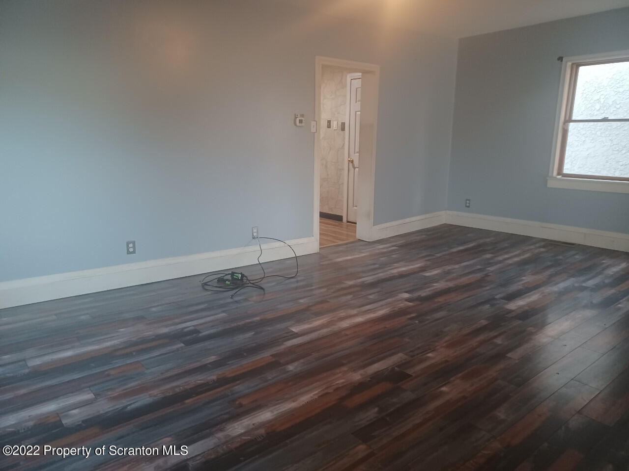 2032 Delaware Street Dunmore, PA 18512 - Photo 5 of 51 2032 DELAWARE ST LIVING RM 2