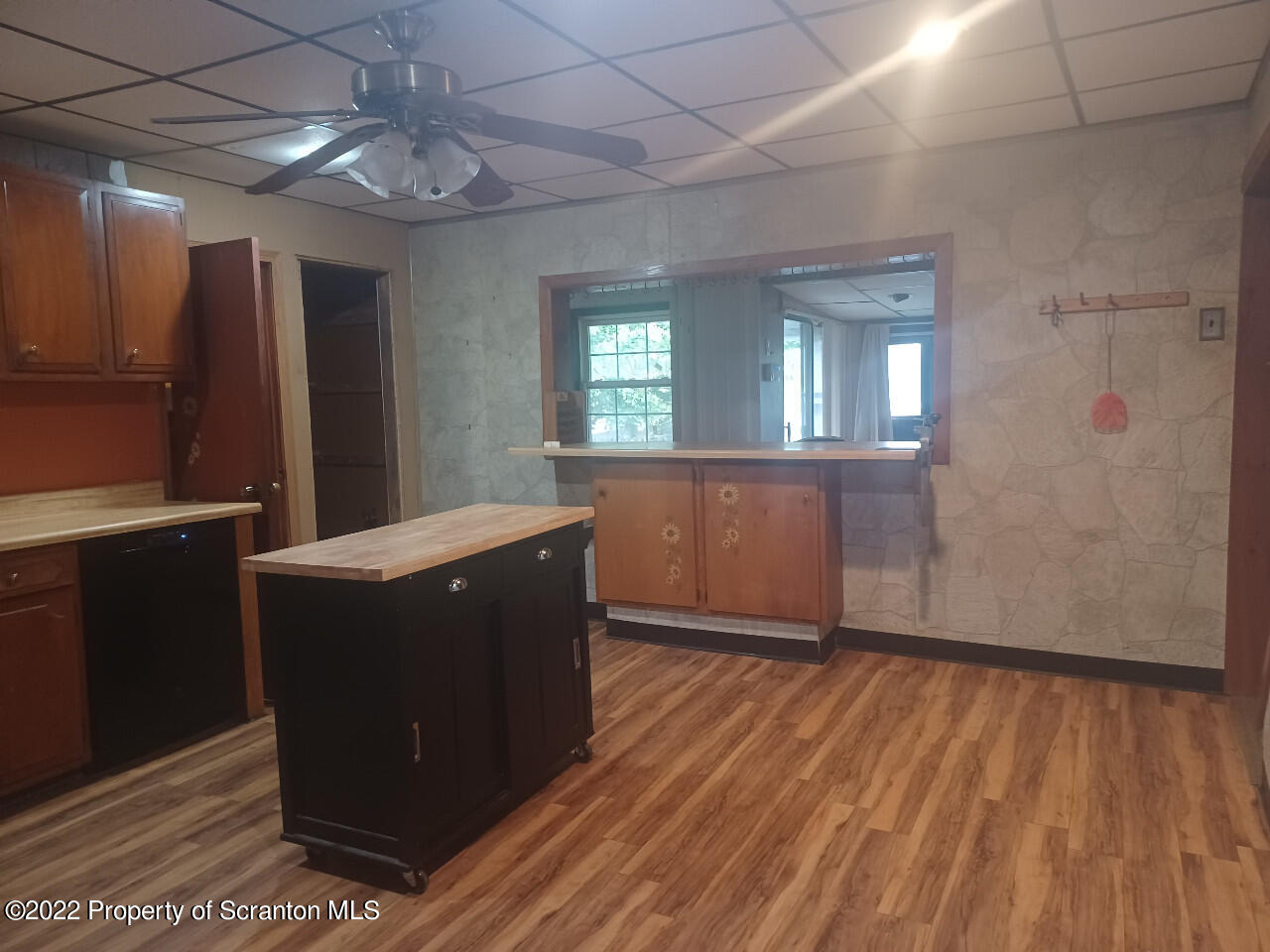 2032 Delaware Street Dunmore, PA 18512 - Photo 10 of 51 2032 DELAWARE ST KITCHEN