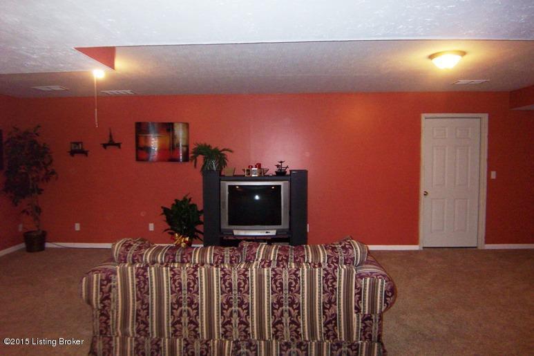 3950 Nat Rogers Road Boston, KY 40107 - Photo 29 of 57 Family Room