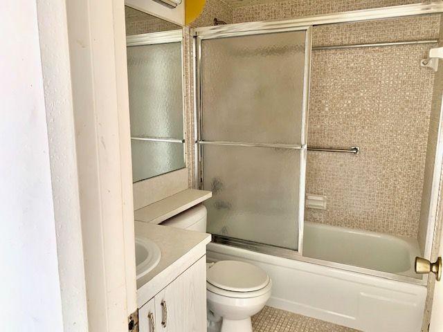 4096 Cornwall East Boca Raton, FL 33434 - Photo 7 of 19 Master Bathroom