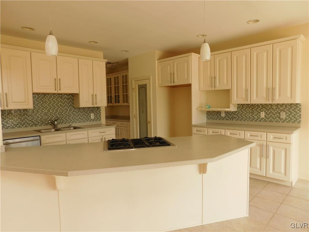 895 Newlins Road East Easton, PA 18040 - Photo 11 of 20 Gallery Image 11