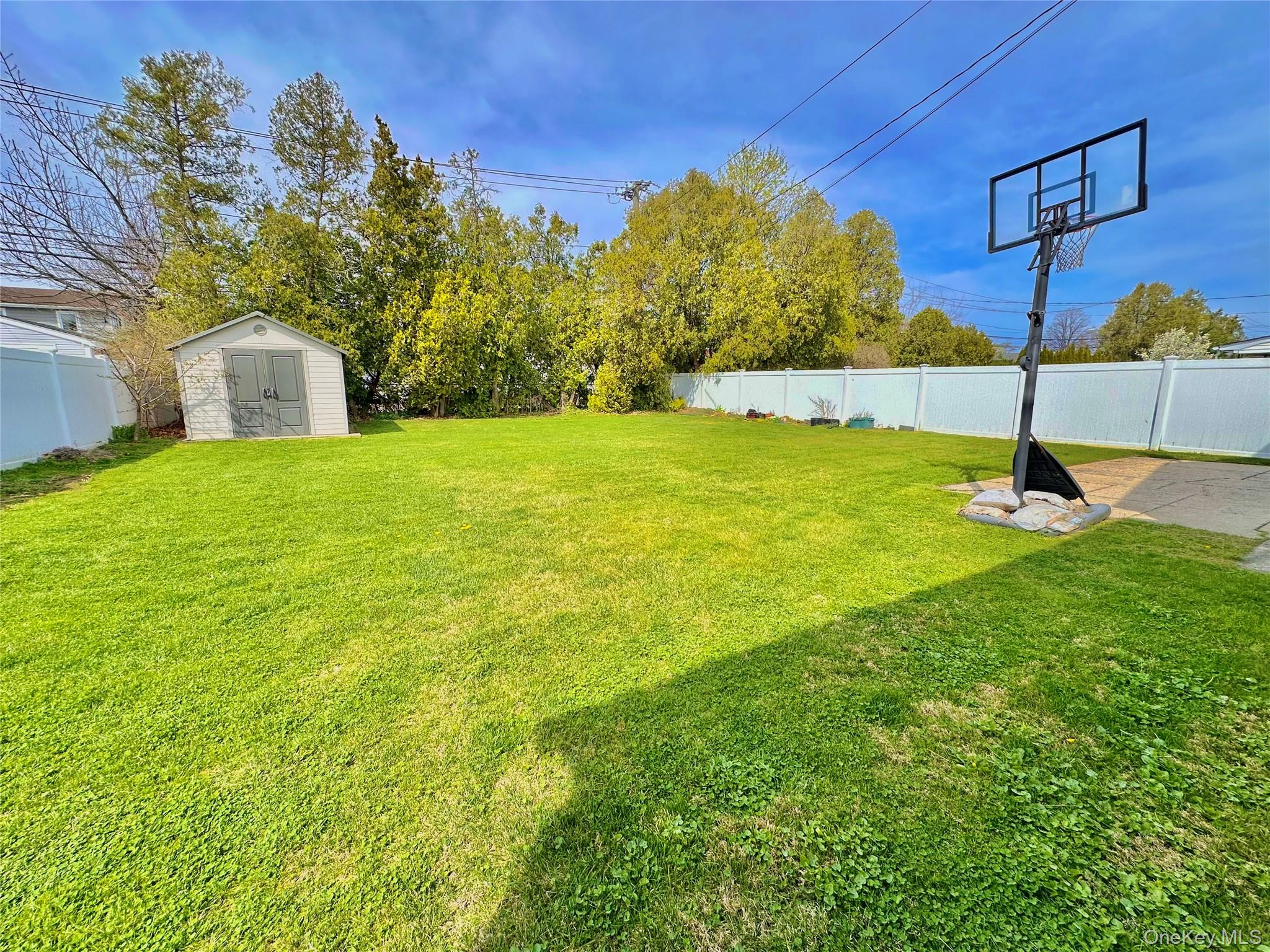 592 Benton Road East Meadow, NY 11554 - Photo 20 of 21