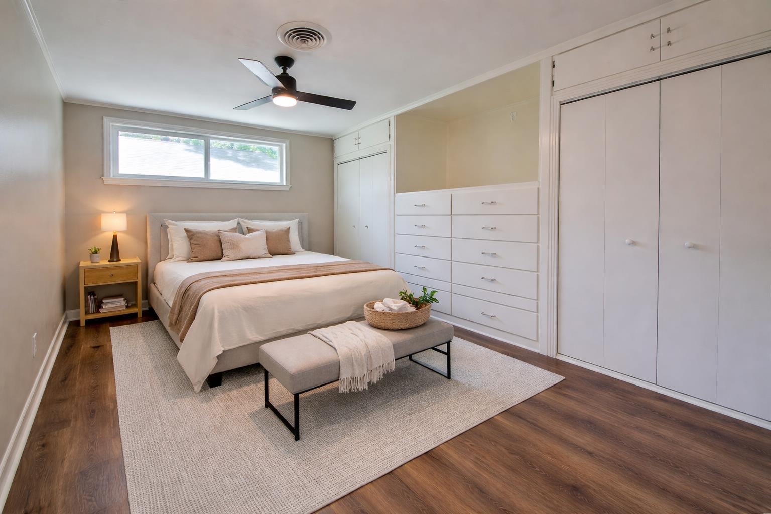 4869 Southern Road Memphis, TN 38117 - Photo 19 of 35 a bedroom with a bed and a dresser
