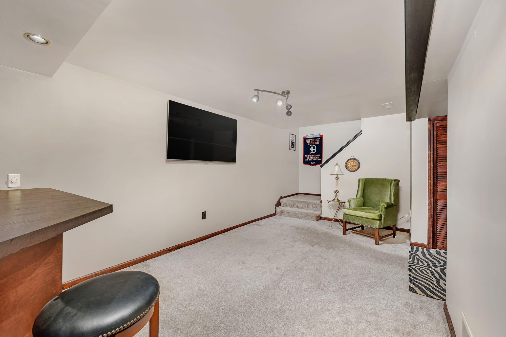 459 Amhurst Road Valparaiso, IN 46385 - Photo 27 of 49 2048x1365