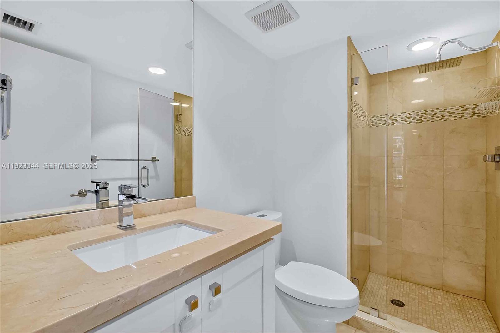 520 Brickell Key Drive, Unit A604 Miami, FL 33131 - Photo 25 of 59 BA2- Shower