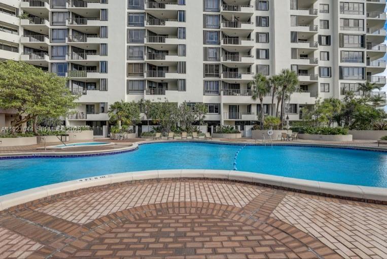 520 Brickell Key Drive, Unit A604 Miami, FL 33131 - Photo 51 of 59 Pool Area