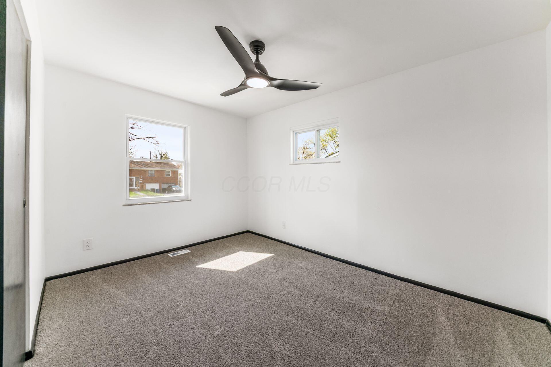 5548 Roche Drive Columbus, OH 43229 - Photo 26 of 49 022_ Dr Columbus OH 43229 USA