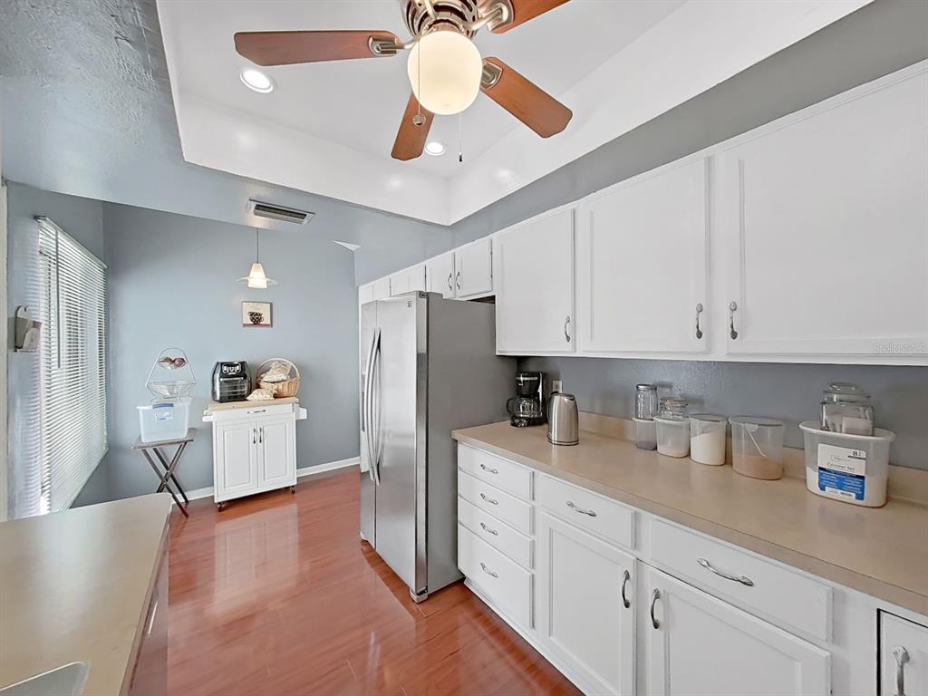700 Starkey Road, Unit 824 Largo, FL 33771 - Photo 12 of 24 Gallery Image 12