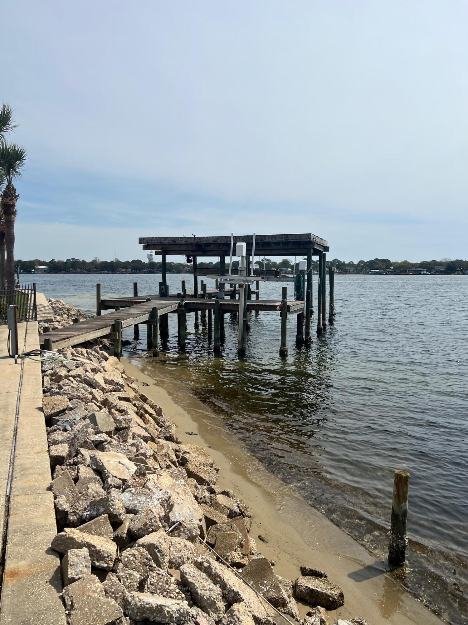 911 Lighthouse Road Fort Walton Beach, FL 32547 - Photo 2 of 21 beyc685b0e01af702