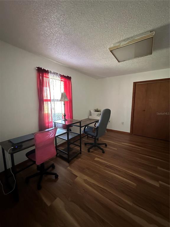 13220 225th Road Live Oak, FL 32060 - Photo 15 of 31 a living room with furniture and a window