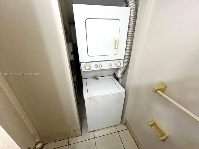 $1,750 | 2562 Northwest 52nd Avenue, Unit B18, Lauderhill, FL 33313