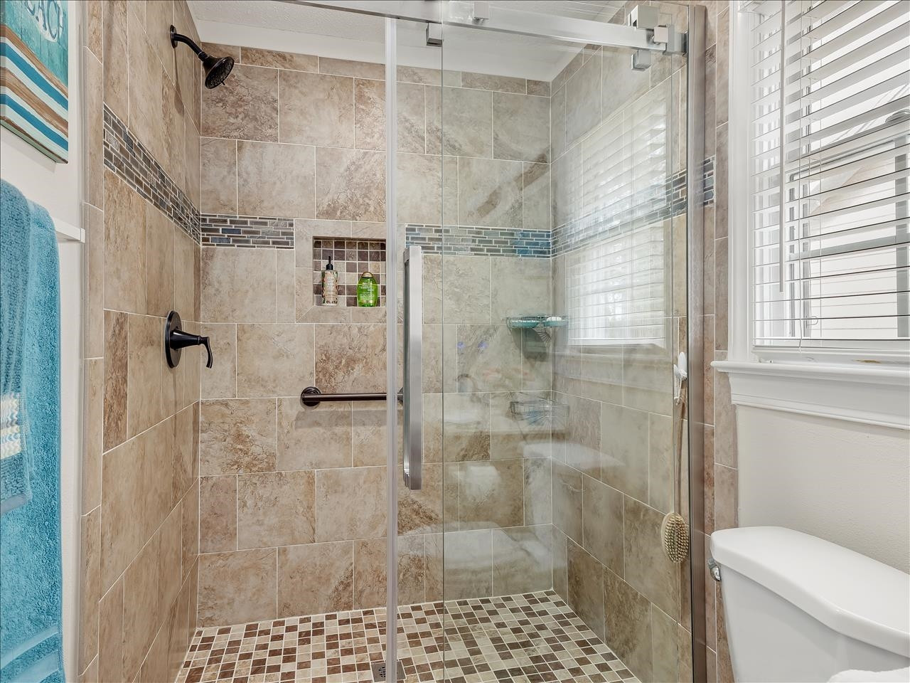 4408 Emmit Drive Raleigh, NC 27604 - Photo 20 of 38 Primary Bathroom