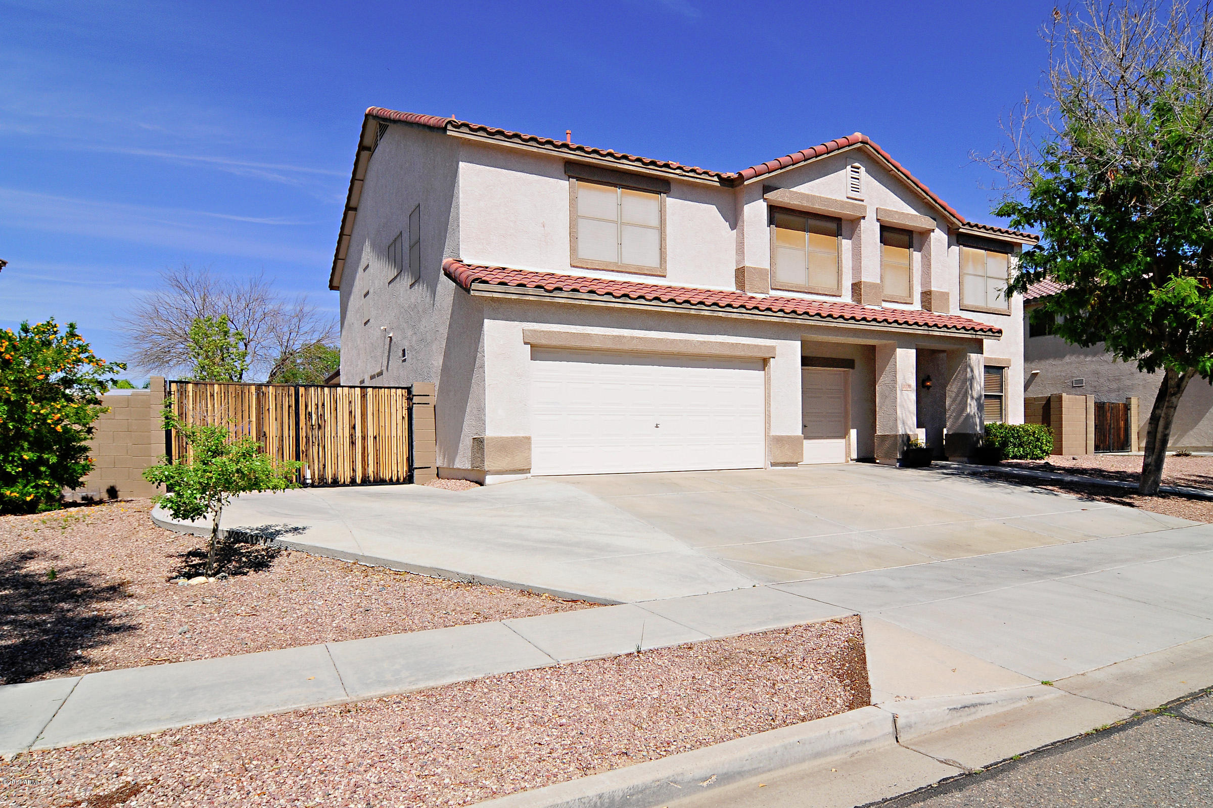 3130 West Redbird Road Phoenix, AZ 85083 - Photo 1 of 19 Front