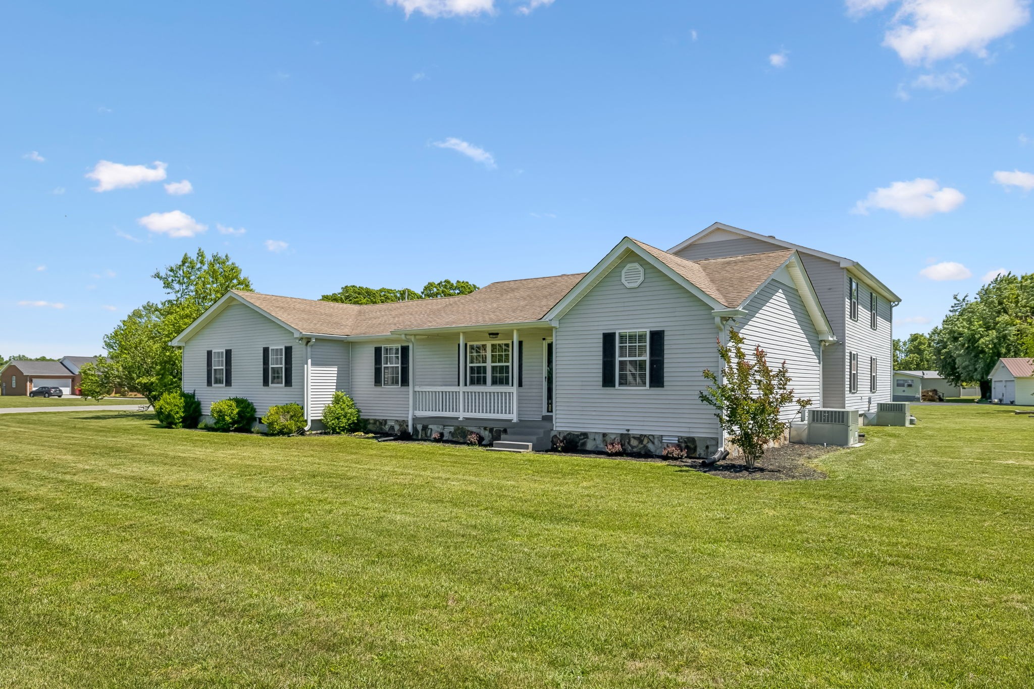 2916 Galen Road Lafayette, TN 37083 - Photo 2 of 52