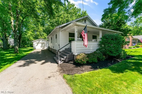 $169,900 | 19 Nesbitt Street, Poland, OH 44514