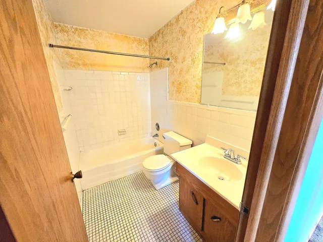 $115,000 | 9147 Highway 55, Unit 301, Golden Valley, MN 55427