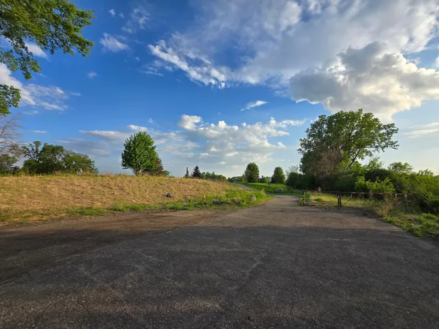 $115,000 | 9147 Highway 55, Unit 301, Golden Valley, MN 55427