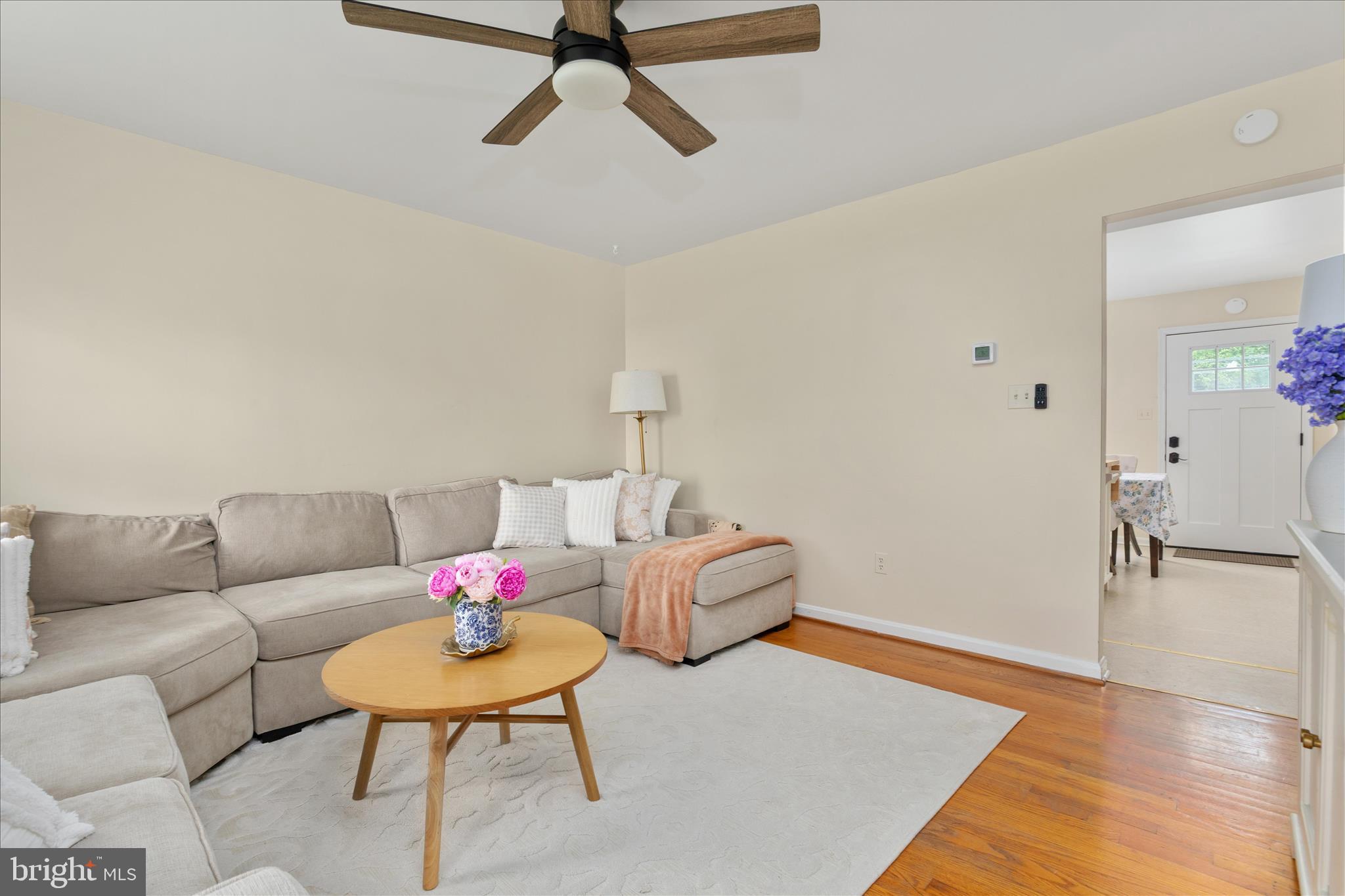 208 North Rappahannock Street Remington, VA 22734 - Photo 6 of 21 a living room with furniture and wooden floor